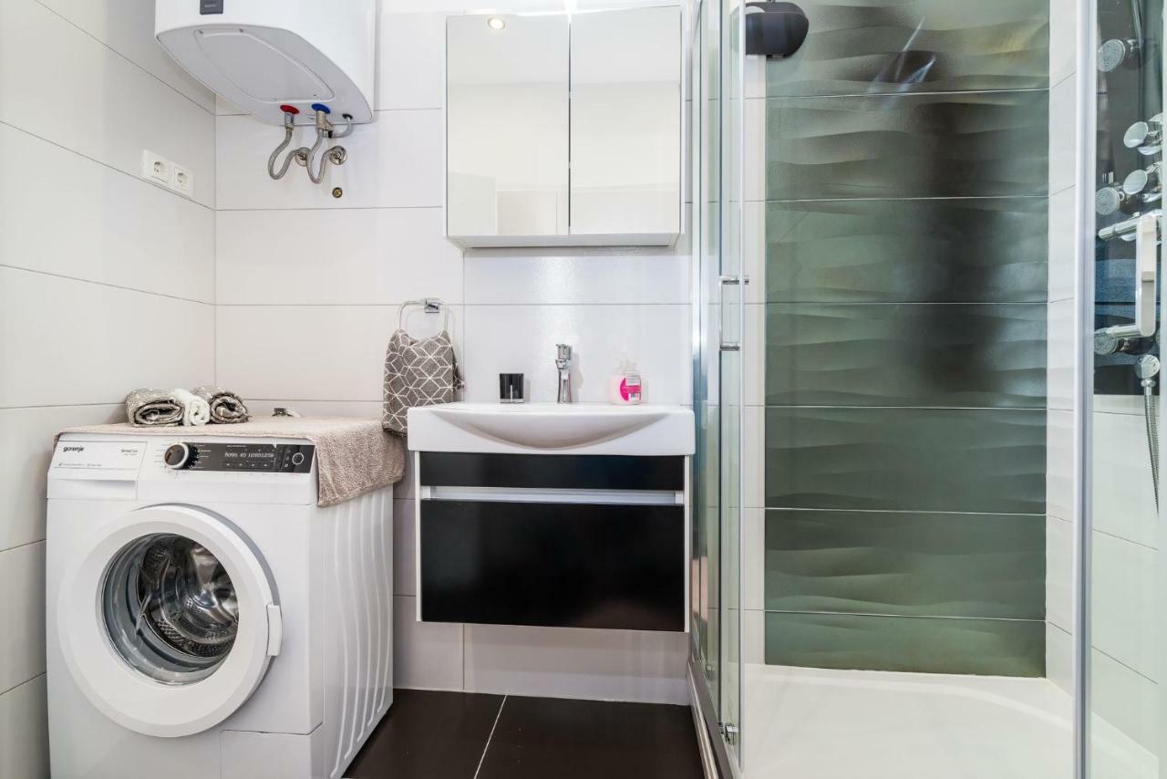 Apartment Newcity Novigrad  Екстер'єр фото