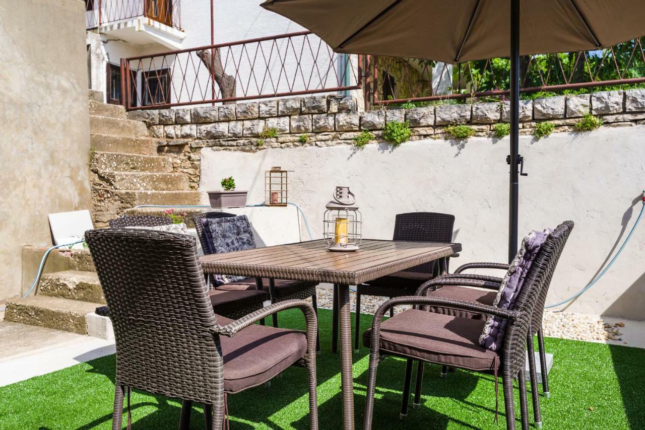 Apartment Newcity Novigrad  Екстер'єр фото