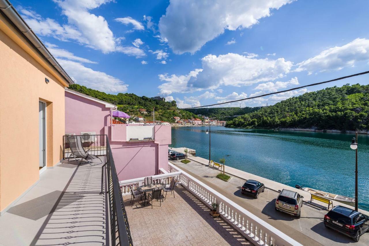 Apartment Newcity Novigrad  Екстер'єр фото