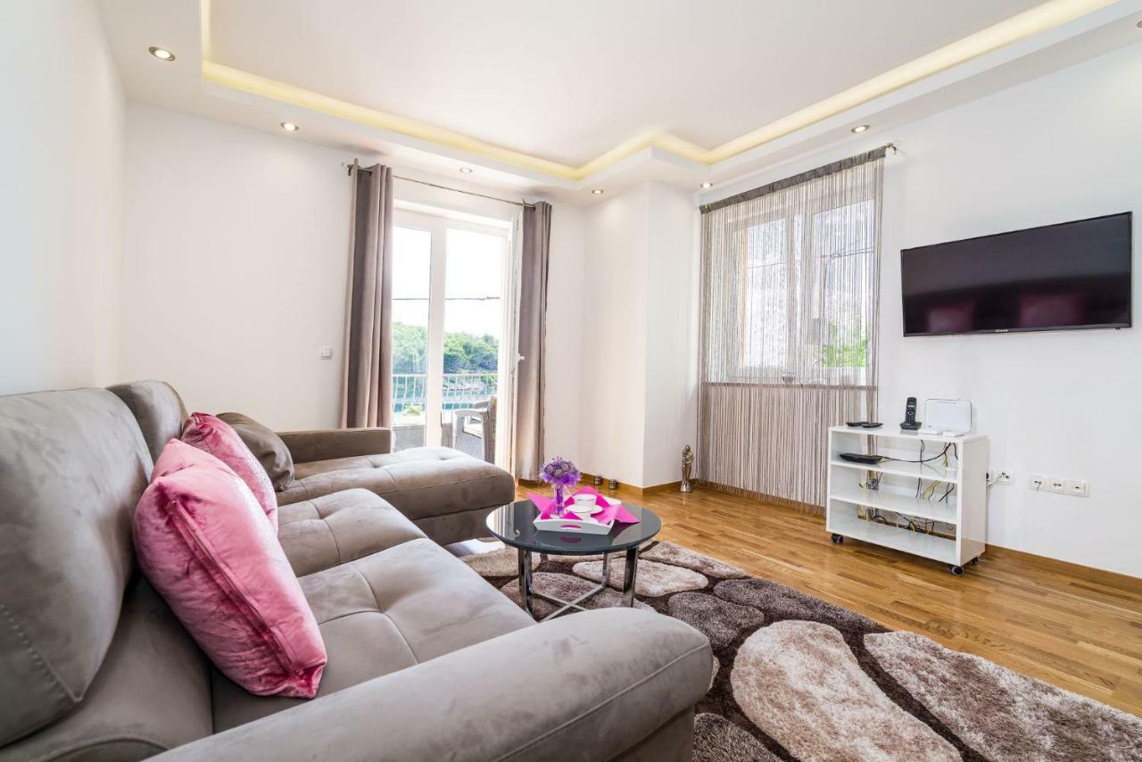 Apartment Newcity Novigrad  Екстер'єр фото