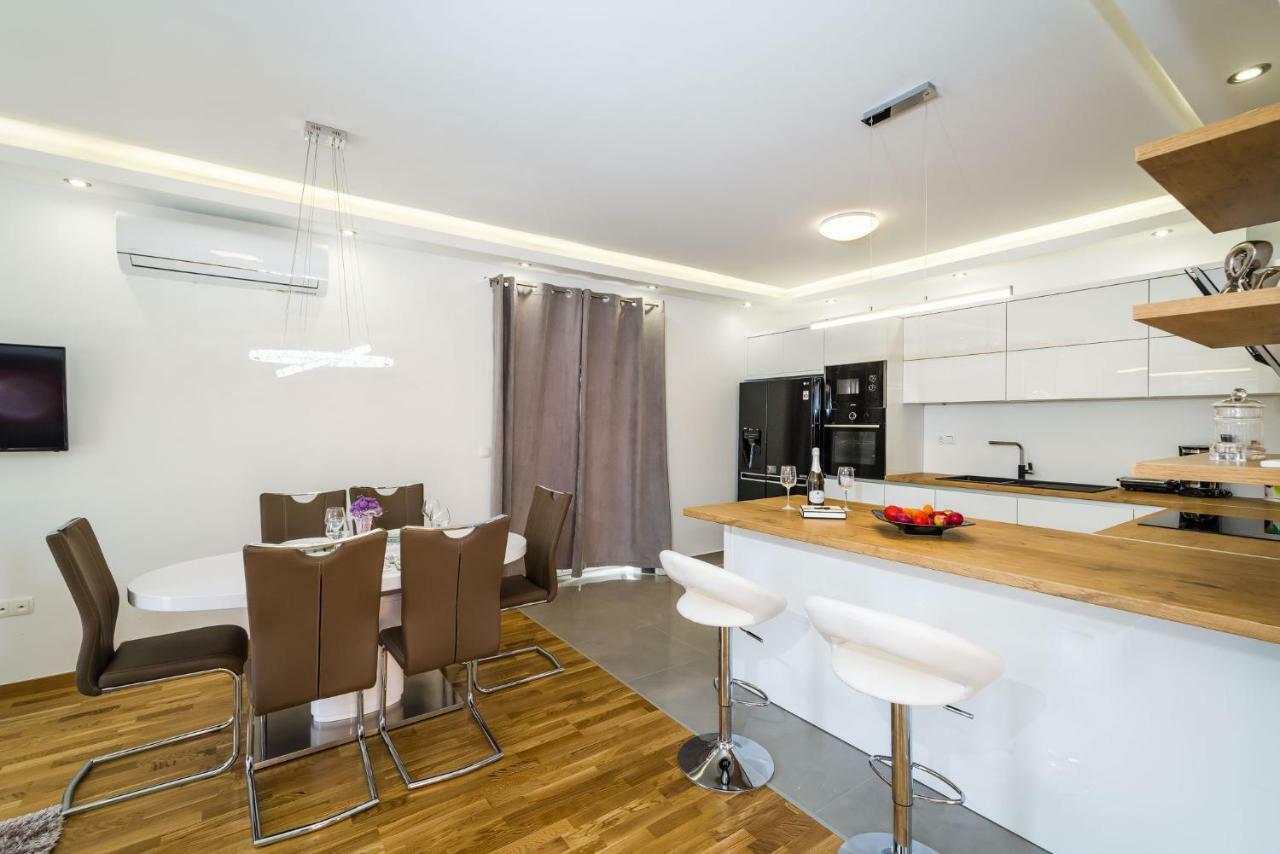 Apartment Newcity Novigrad  Екстер'єр фото